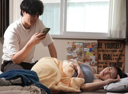 Kẻ thích nhìn người yêu ngoại tình thích ngắm người yêu ngoại tình